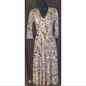 NWT - Soft, comfortable Curie Dress w/pockets! XS